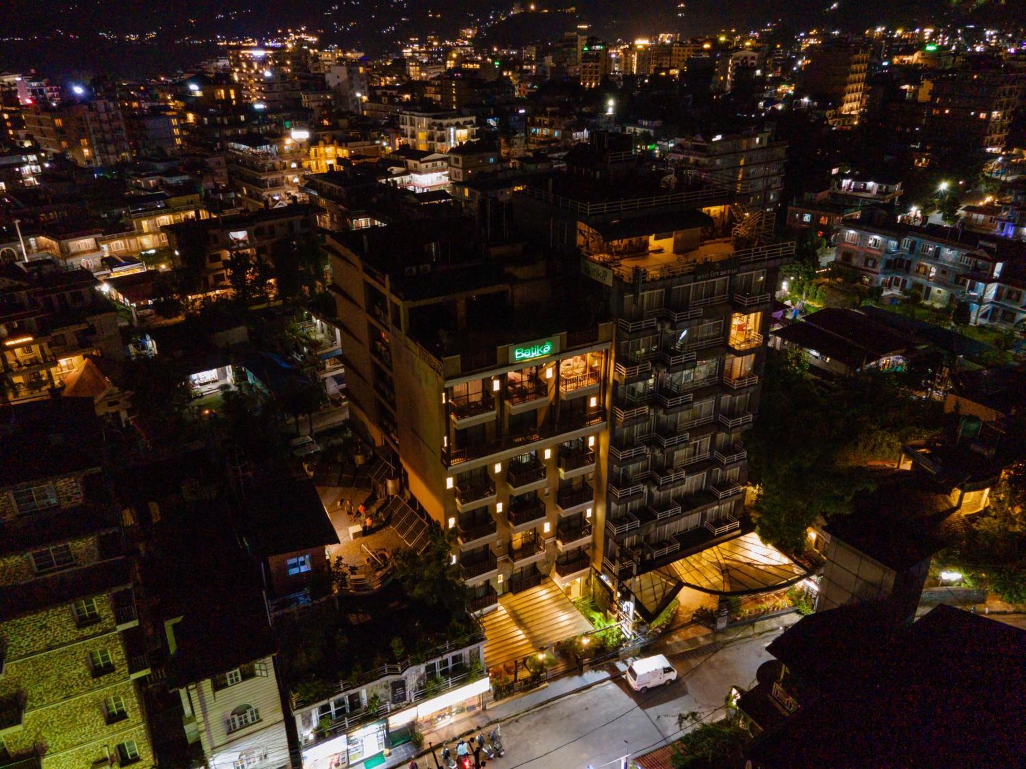 โภครา พาติกา Hotel โพคารา ภายนอก รูปภาพ