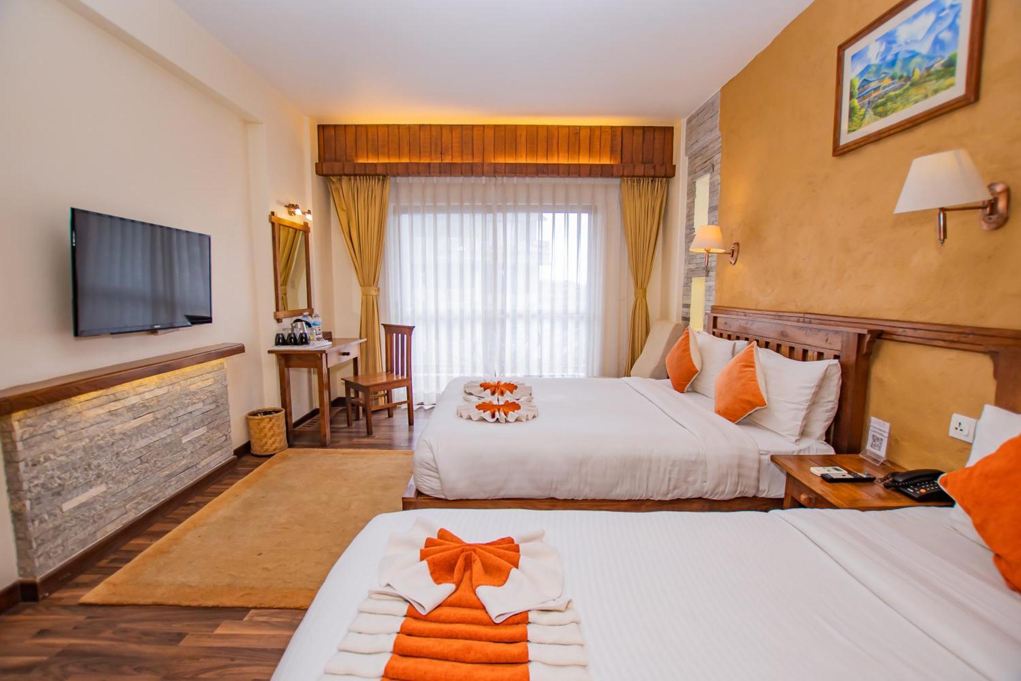 โภครา พาติกา Hotel โพคารา ภายนอก รูปภาพ