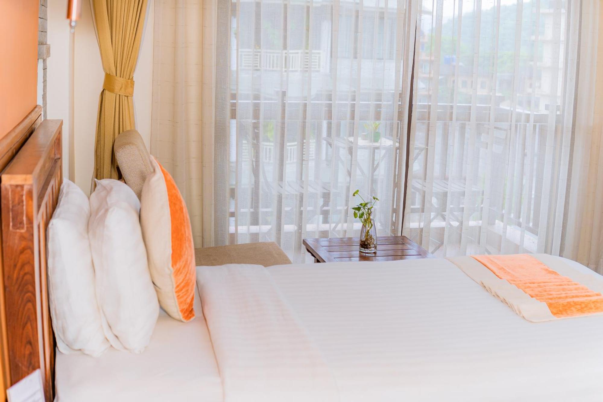 โภครา พาติกา Hotel โพคารา ภายนอก รูปภาพ